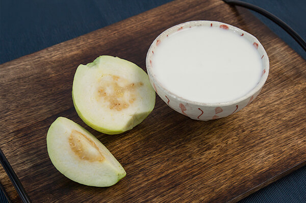 【生理期飲食】芭樂牛奶，生理期補鈣養鐵的國民早餐聖品